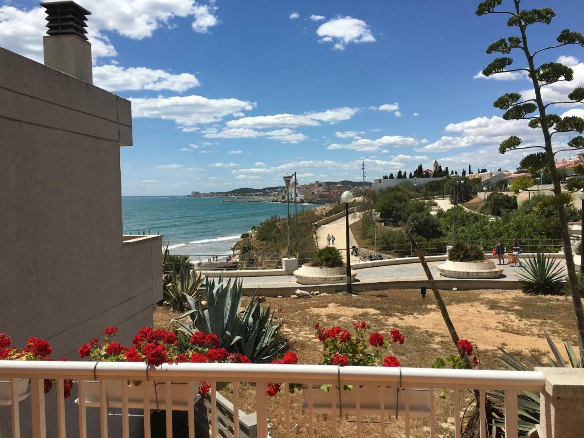Casa Balmins Sitges Bed & Breakfast Bagian luar foto